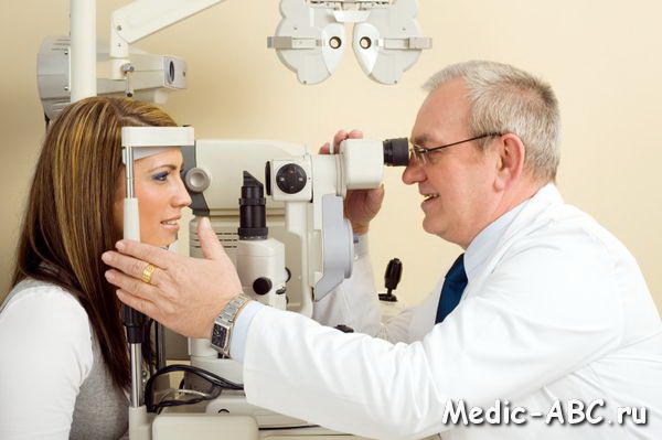 Как лечить отслоение сетчатки глаза